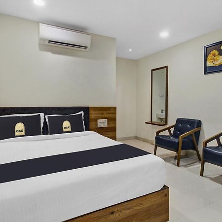 Collection O Hotel Swagath Pride Mancherāl Buitenkant foto