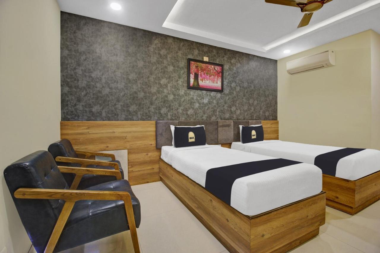 Collection O Hotel Swagath Pride Mancherāl Buitenkant foto