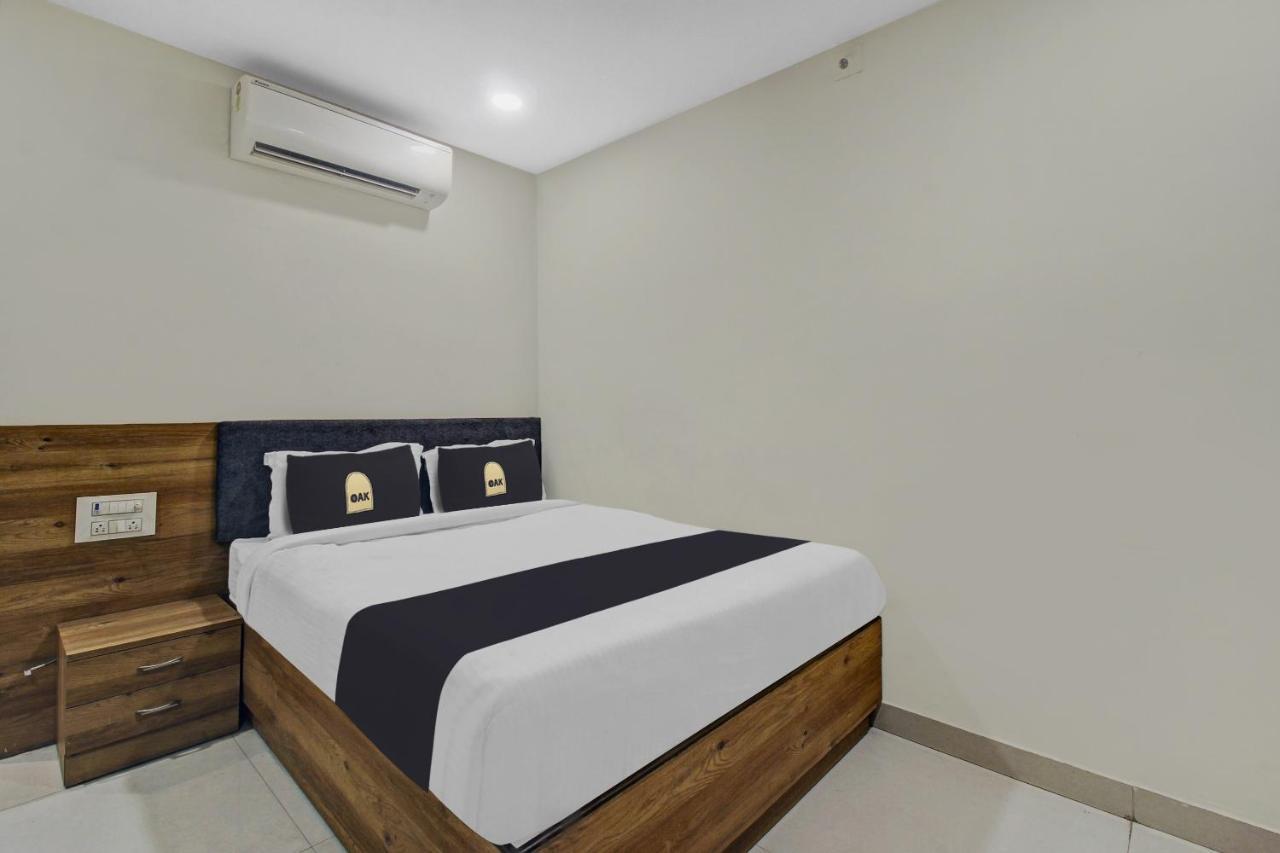 Collection O Hotel Swagath Pride Mancherāl Buitenkant foto