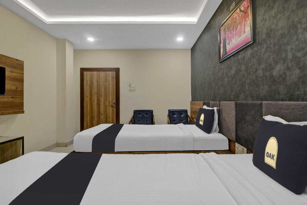 Collection O Hotel Swagath Pride Mancherāl Buitenkant foto