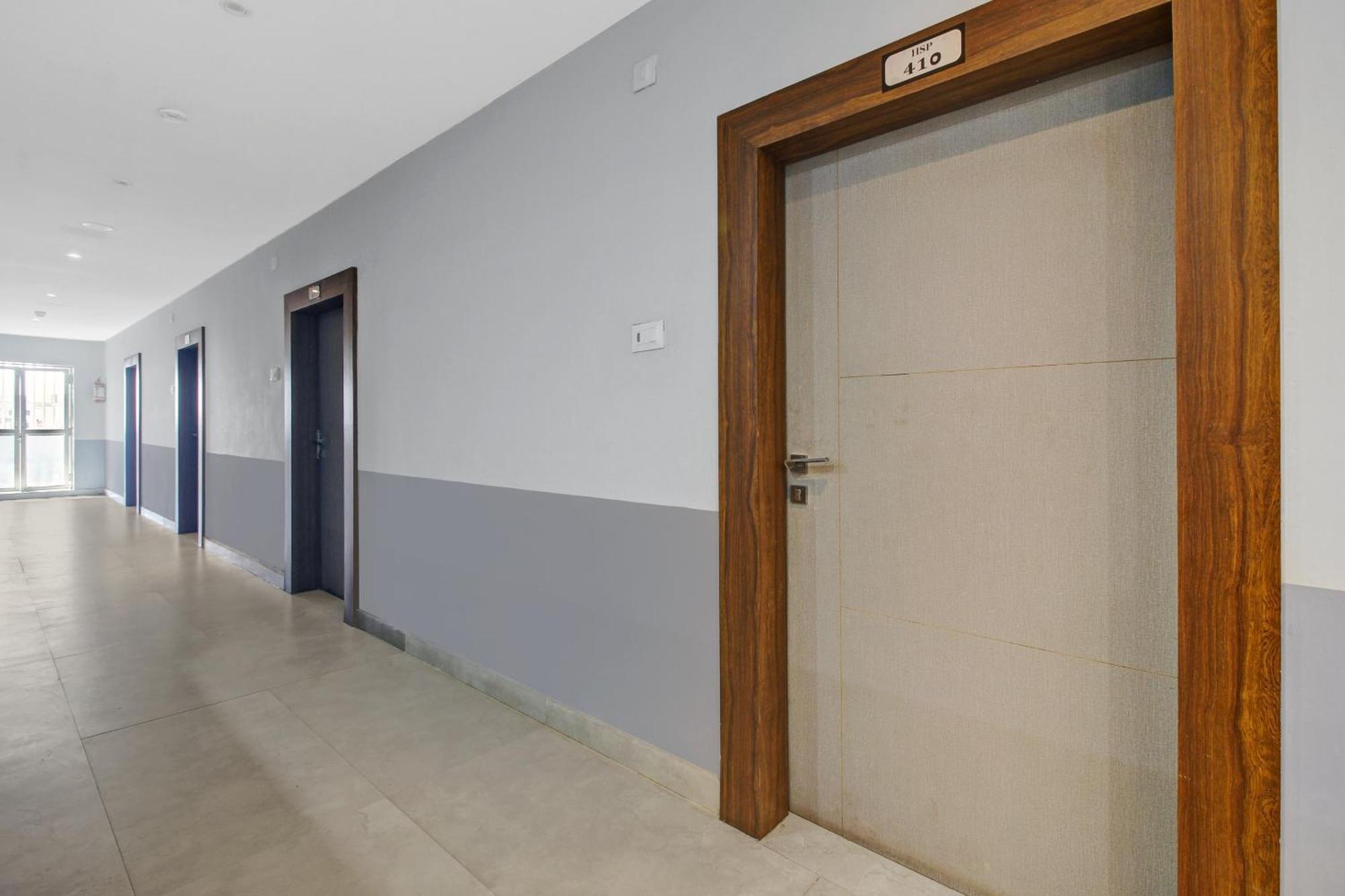 Collection O Hotel Swagath Pride Mancherāl Buitenkant foto